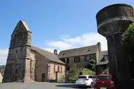 Objat - Saint-Solve église château eau - © Pascal RADIGUE - 2019-08-20 Objat - Saint-Solve église château eau - © Pascal RADIGUE - 2019-08-20