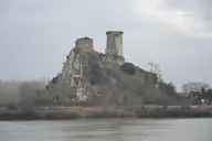 Châteauneuf-du-Rhône - Château d'Hers vue du Rhône - © Marianne Casamance - 2015-02-15 Châteauneuf-du-Rhône - Château d'Hers vue du Rhône - © Marianne Casamance - 2015-02-15