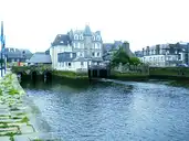 Landerneau - Le pont habité sur l'Elorn vu de l'aval - © Moreau.henri - 2008
