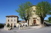 Saint-Hilaire-de-Brethmas - Saint Hilaire de Brethmas La poste et le temple - © Jean-Marc jmr - 2010-04-27 Saint-Hilaire-de-Brethmas - Saint Hilaire de Brethmas La poste et le temple - © Jean-Marc jmr - 2010-04-27