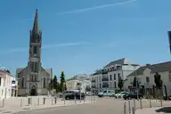 Saint-Sébastien-sur-Loire - Place de l'église - © Ville de Saint-Sébastien-sur-Loire - 2014-07-02 Saint-Sébastien-sur-Loire - Place de l'église - © Ville de Saint-Sébastien-sur-Loire - 2014-07-02
