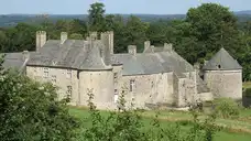 Bricquebec-en-Cotentin - Manoir de la Cour de Saint-Martin-le-Hébert - © Xfigpower - 2013-08-01 Bricquebec-en-Cotentin - Manoir de la Cour de Saint-Martin-le-Hébert - © Xfigpower - 2013-08-01