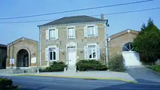 Courtisols - Mairie Moncetz - © Garitan