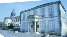 Sarry - Mairie cimetière église - © Garitan