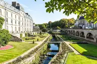 Vannes - Hôtel Lagorce, Jardin du Château de l’Hermine - © Raimond Spekking - 2022-09-15 Vannes - Hôtel Lagorce, Jardin du Château de l’Hermine - © Raimond Spekking - 2022-09-15