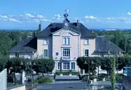 Vaulx-en-Velin - Mairie Neyron - © Chabe01 - 2020-08-14