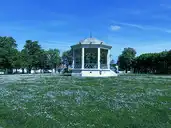 Mauzé-sur-le-Mignon - pavillon - © Yzergues - 2025-04-25